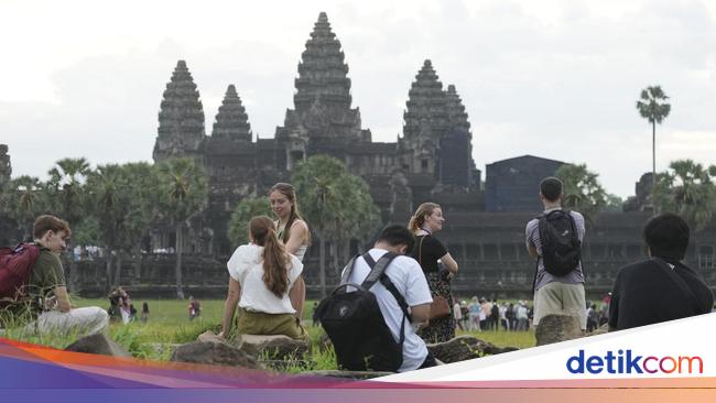 Potret Ramainya Turis Kunjungi Angkor Wat