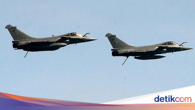 Jet Rafale Tabrakan di Udara Prancis, 2 Pilot Tewas