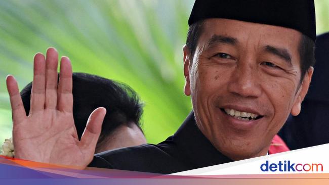 What Jokowi said was the meaning of “left behind by the crowd”