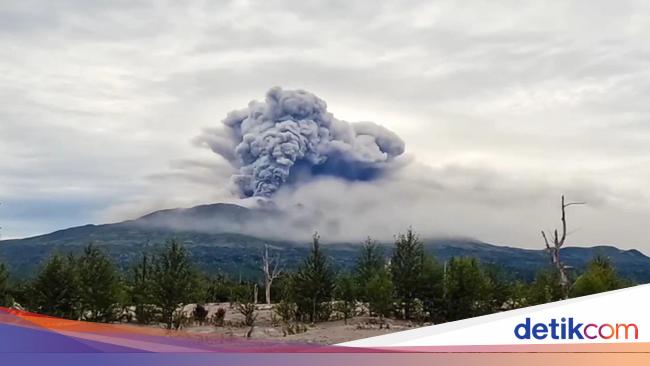 Gunung Berapi Rusia Erupsi Usai Gempa M 7,0