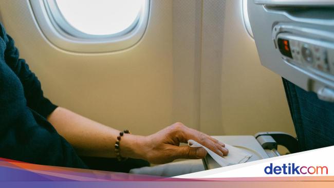 Pilot Bocorkan Benda Penting Dalam Penerbangan, Salah Satunya Tisu Basah