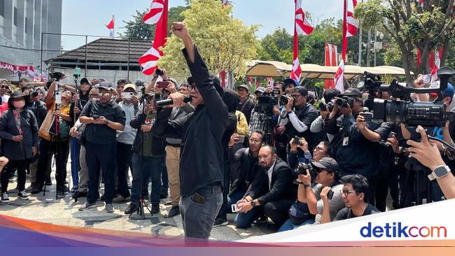 Eks Aktivis '98 Demo di MK Ungkit Upaya Rusak Pemilu: Apa Kita Biarkan?