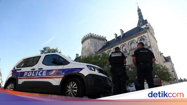 Pria di Prancis Ditembak Polisi Usai Coba Bakar Gedung Balai Kota