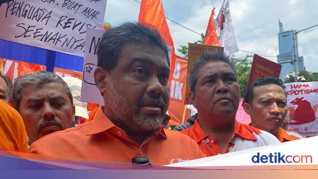 Nombok Mulu, Buruh Minta Upah Naik hingga 10% Tahun Depan