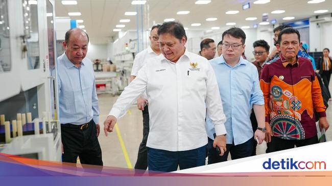 Airlangga Resmikan Kawasan Industri di Batam, Ungkap Investasi US$ 17,66 T