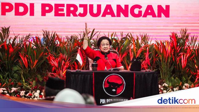 Hasto Ungkit Rakernas PDIP yang Minta Megawati Jadi Ketum Lagi