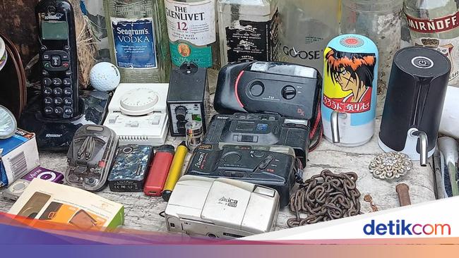 Ada Mesin EDC-Tustel Lawas di Pasar Loak Jatinegara, Harganya Cuma Segini