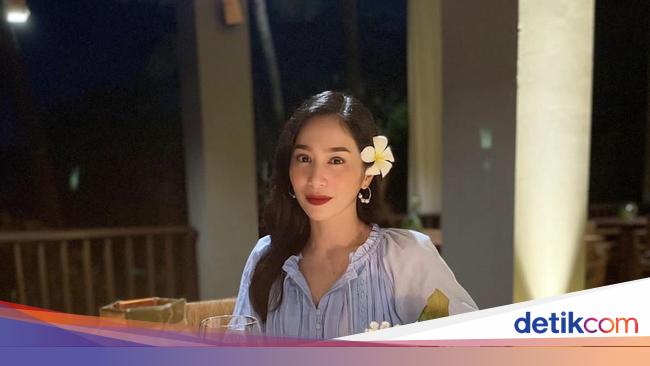 Bukan Pakai Uang Suami-Perusahaan Seperti Bunga Zainal, Ini Cara Aman Investasi