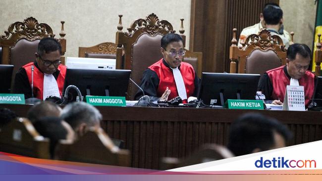 Jejak Pemvonis Ringan Harvey Moeis yang Kini Dimutasi Lebih Jauh