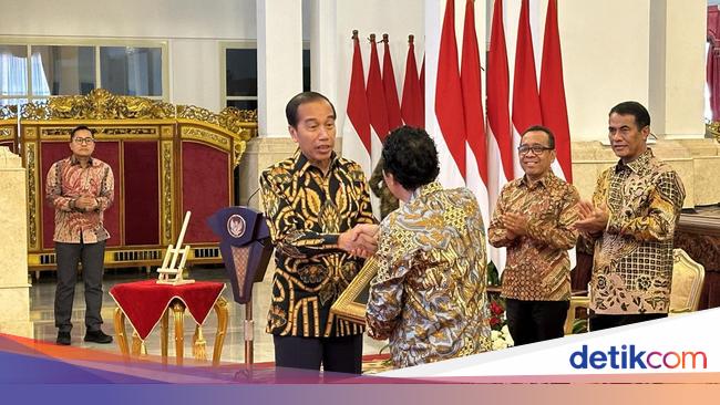 Jokowi: Negara Wajib Siapkan Stok dan Jaga Harga Pangan!