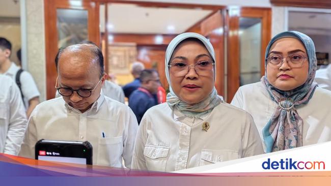Menaker Buka Suara Soal Kelas Menengah Turun Kasta, Siapkan Jurus Ini
