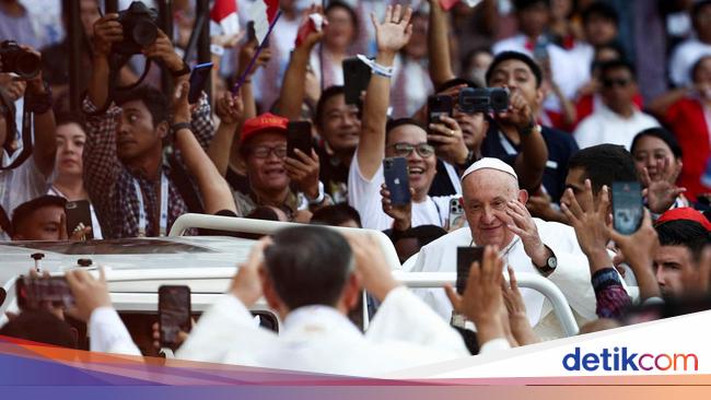 Yang Bersejarah di 2024: Paus Fransiskus ke Indonesia Usai 35 Tahun