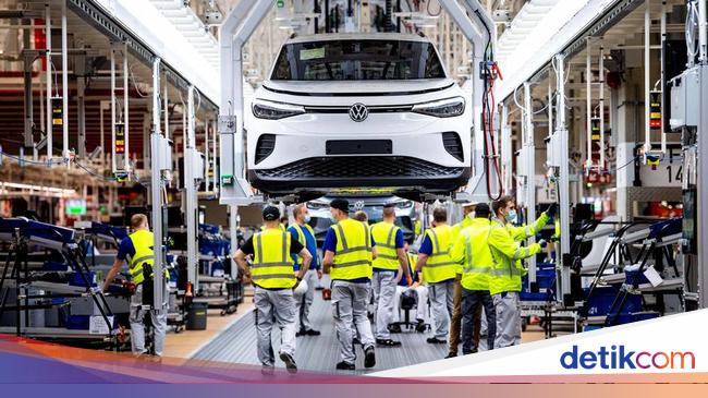 Raksasa Produsen Mobil Jerman PHK 35.000 Pekerja