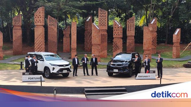 Perbandingan Harga Fortuner Baru dan Pajero Sport