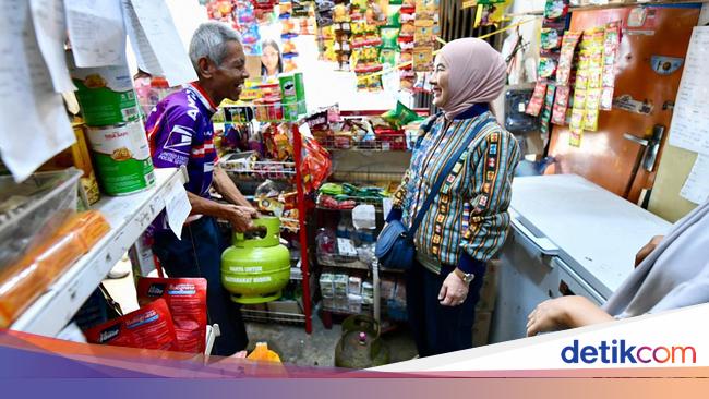 Dirut Pertamina Cek Ketersediaan LPG 3 Kg di Surakarta