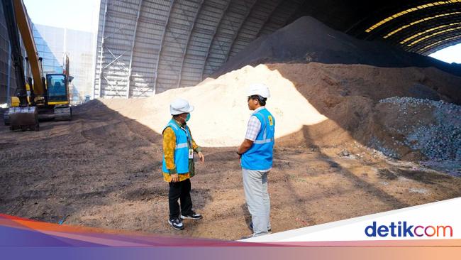 Limbah Kayu Jadi Bahan Bakar PLTU Jeranjang, Ini Manfaatnya ke Ekonomi Sekitar