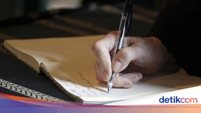 10 Template Surat Lamaran Kerja Tulis Tangan dan Tips Menulisnya