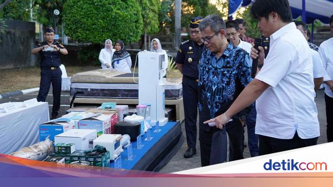 Kemendag Sita Barang Elektronik-Pakaian Impor Ilegal Rp 1,33 M