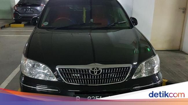 Penampakan Mobil Harun Masiku yang Ditemukan KPK Terparkir Bertahun-tahun