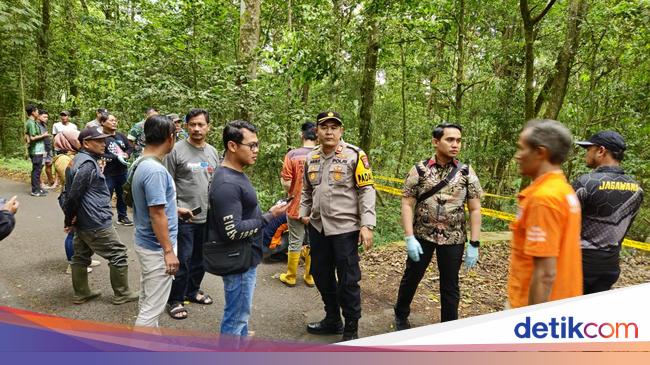 Mayat Wanita Kemeja Pink Dibuang di Pacet Mojokerto Diduga Dirampok