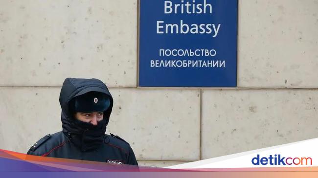 Marah! Rusia Usir 6 Diplomat Inggris, Ada Apa?