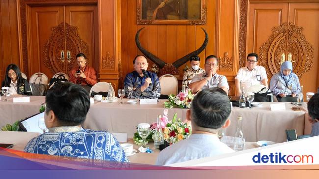 Harga Tiket Pesawat di Indonesia Masih Mahal, Apa sih Penyebabnya?