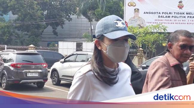 Polisi Ungkap Nikita Mirzani Jemput Anaknya untuk Dilakukan Visum