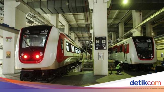 Naik LRT Jakarta Cuma Rp 1 di Malam Tahun Baru