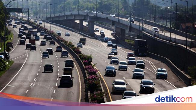 835 Ribu Kendaraan Tinggalkan Jakarta Via Tol Jelang Natal-Tahun Baru