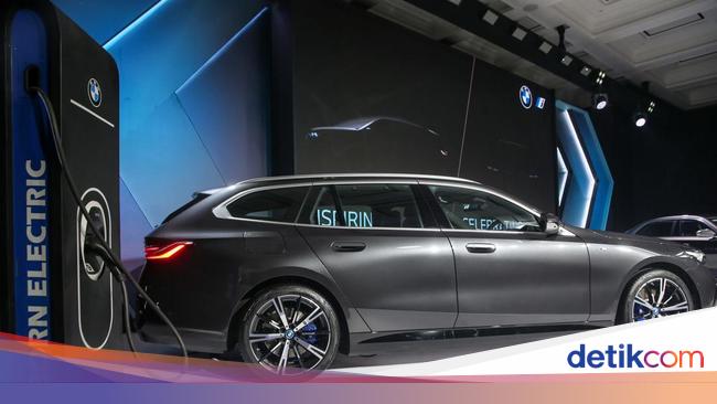 BMW Jawab Tantangan Produsen Mobil Listrik China di Indonesia