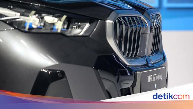 BMW Masih Rajanya Mobil Premium di 2024
