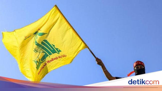 Hezbollah launches rockets at Israeli Intelligence Center