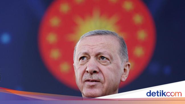 Erdogan Threatens Kurdish Militants in Syria After Assad’s Fall