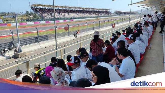 Beda Jauh! Penonton MotoGP Mandalika Kalah Banyak dari Sepang