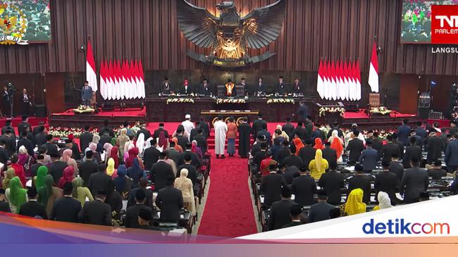 Daftar Eks Menteri Jokowi yang Dilantik Jadi Anggota DPR 2024-2029