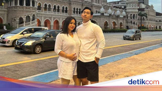 Anisa Bahar was proposed by a man 19 years younger, Juwita gave this message