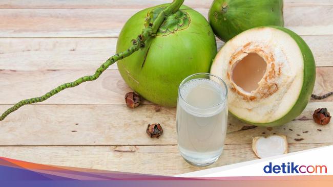 Bolehkah Minum Air Kelapa Setiap Hari? Begini Aturannya