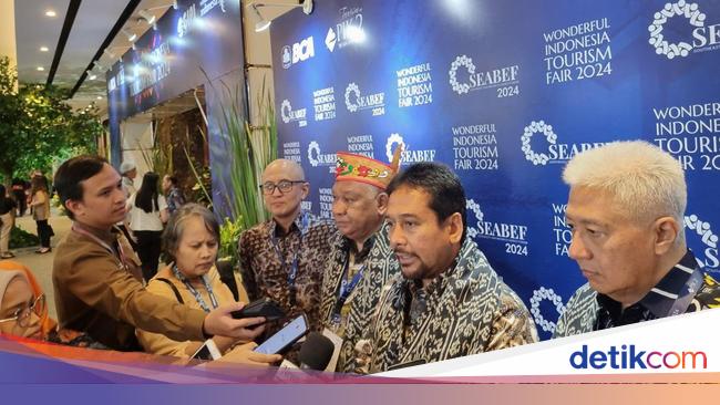 Menagih Janji Harga Tiket Pesawat Turun Mulai Oktober