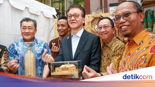 Dorong UMKM Naik Kelas, APP Group Turut Semarakkan Tjipta UMKM Fair 2024