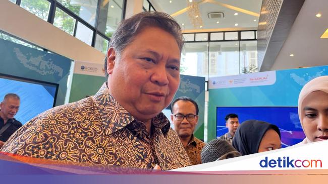 Buruh Minta Upah Minimum Naik 10% di 2025, Ini Kata Airlangga