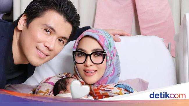 7 Foto Baby R Putri Syahrini-Reino Barack, BB Sudah 6 Kg di Usia 2 Bulan