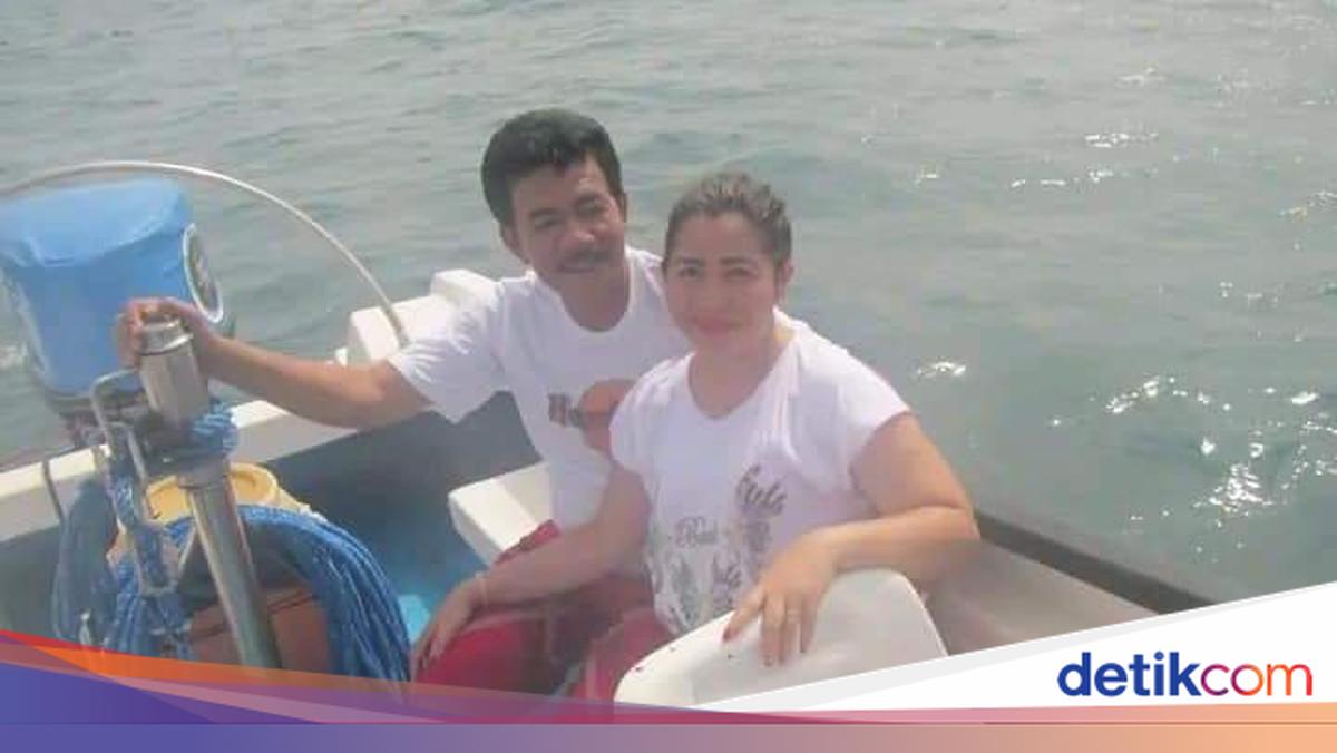 Semiz qiz xoroz chuqur soradi 40 yoshdan oshgan yalangoch ayollar