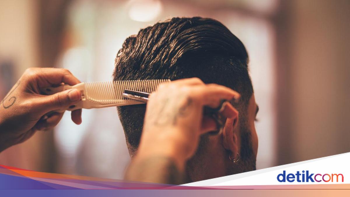 Seorang pria asal London jadi sorotan setelah lakukan aksi tak biasa. Dia rela terbang sejauh 3.000 kilometer ke Maroko hanya untuk potong rambut.