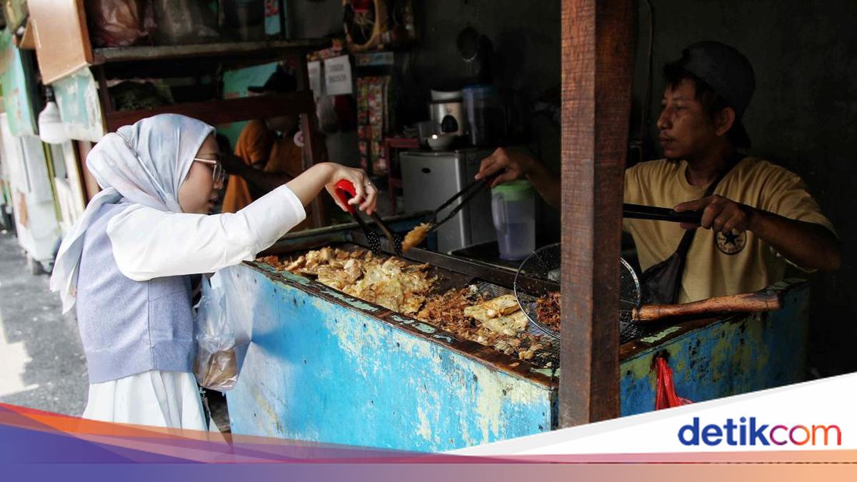 Kelas Menengah RI Kian Tercekik: Gaji Habis, Utang Menumpuk