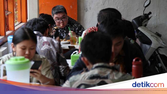 Saran buat Kelas Menengah: Setop Buang-buang Uang untuk Hal Ini!