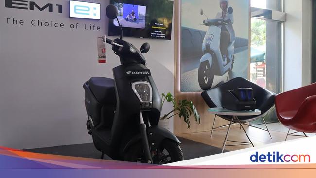 Beli Motor Listrik Honda EM1 e: Oktober 2024, Bisa Dapat Diskon Rp 18,8 Juta!
