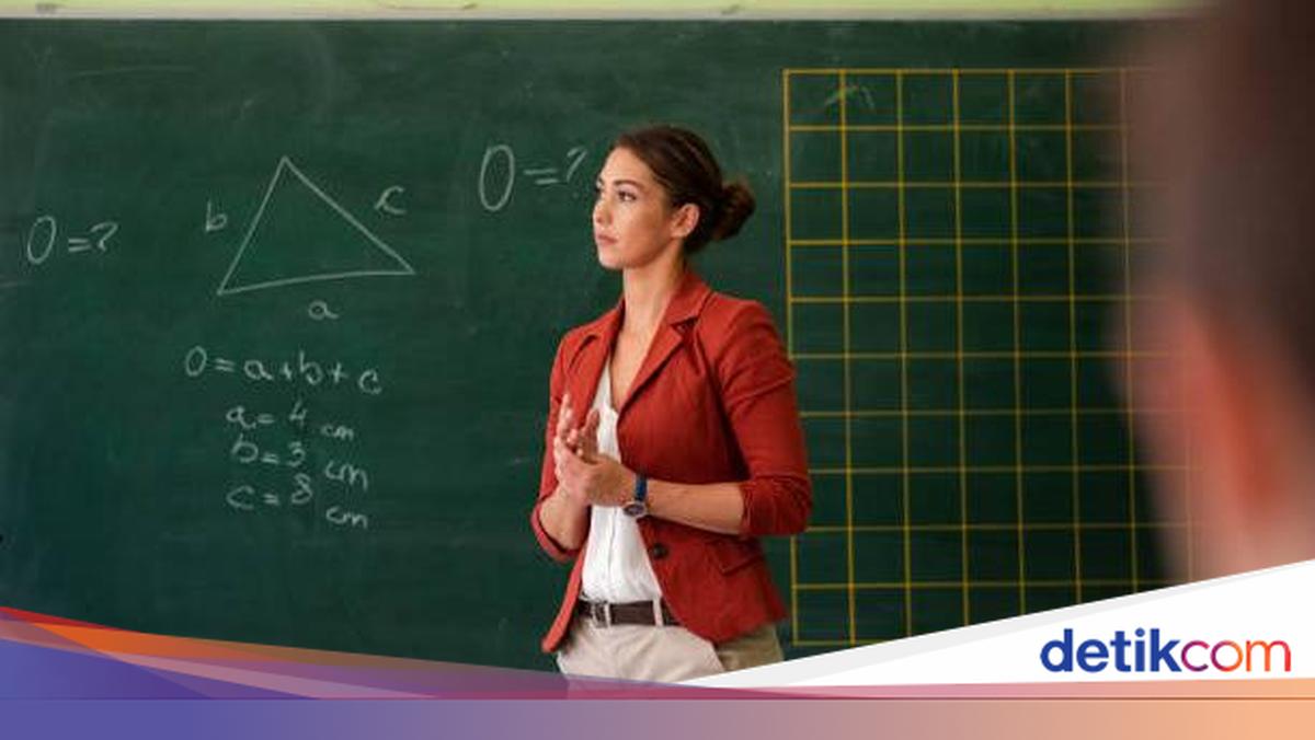 Guru di Era Media Sosial: Keteladanan yang Tak Pernah Offline