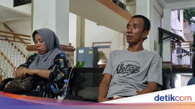 Safarudin, the father of a young high school student, is moved by the death penalty for his daughter’s murderer