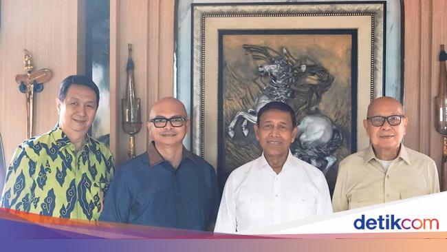 Prabowo Gencarkan Becak Listrik, Wiranto Ditunjuk Jadi Ketua Dewan Pembinanya