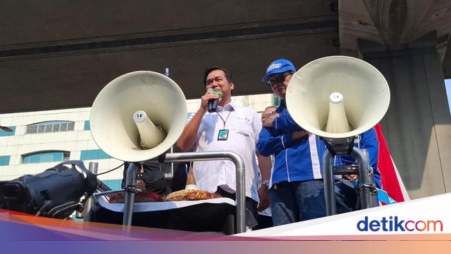 Kemenkes Bakal Libatkan Buruh-Pengusaha Bahas Aturan Pengetatan Rokok